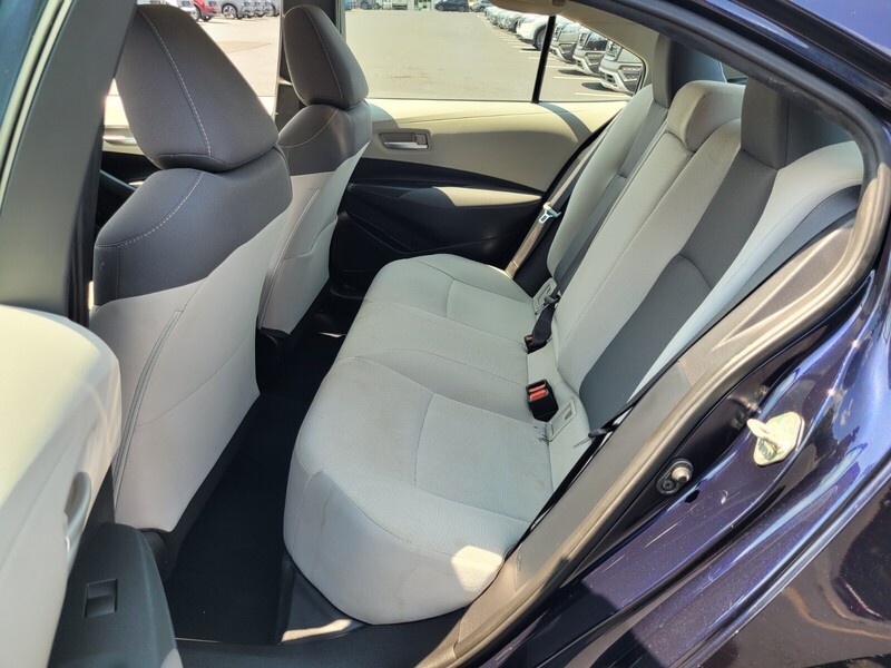 2021 Toyota Corolla LE photo 9