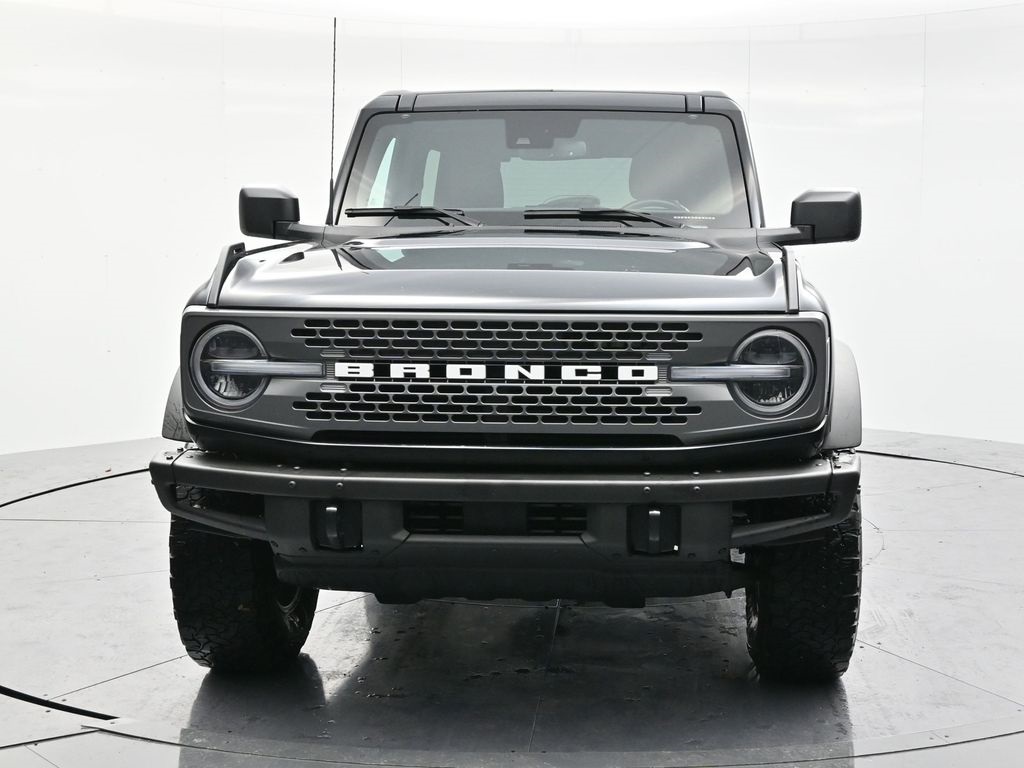 2023 Ford Bronco Badlands photo 2