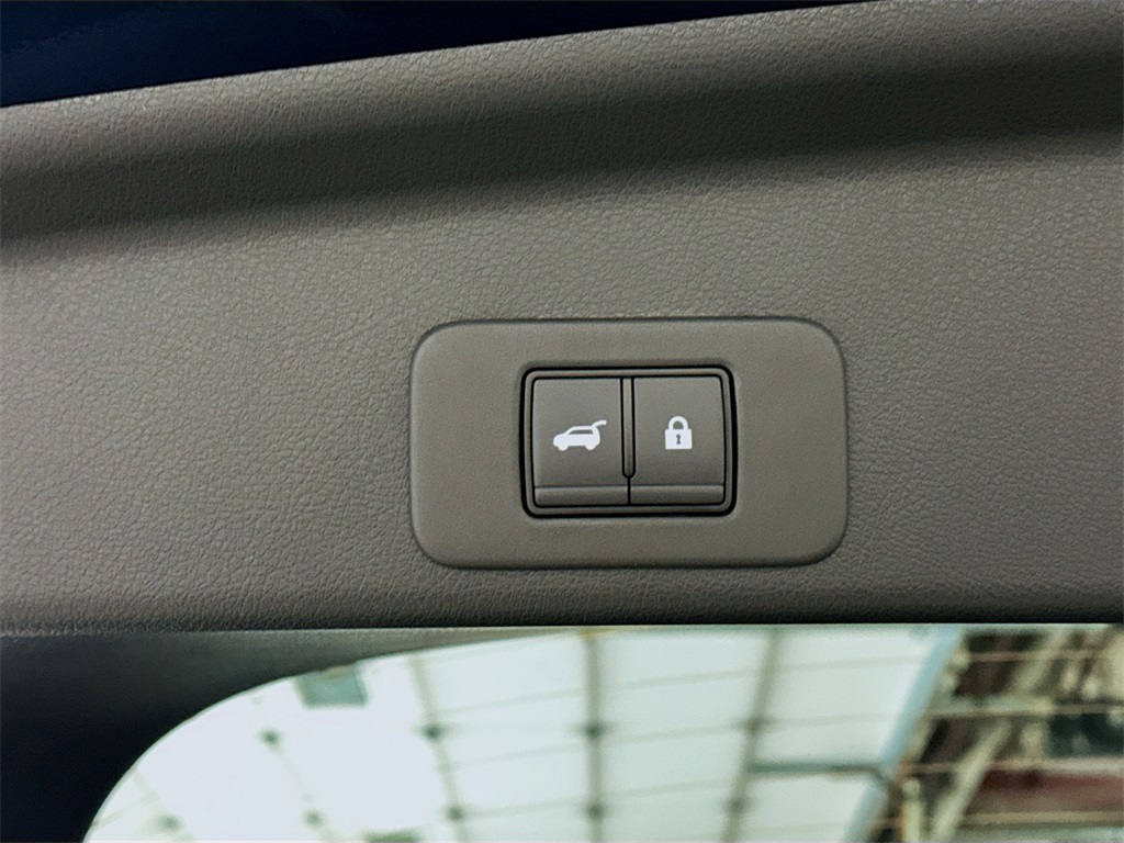 2025 Nissan Murano SV photo 17