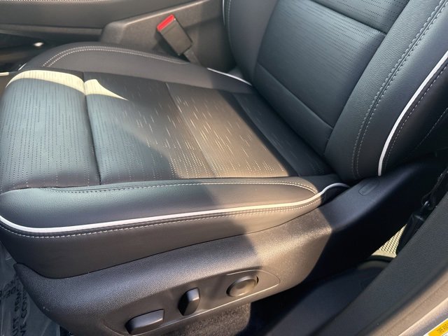 2025 Buick Enclave Sport Touring photo 14