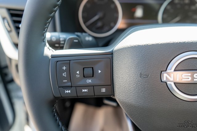 2026 Nissan Rogue SV photo 15