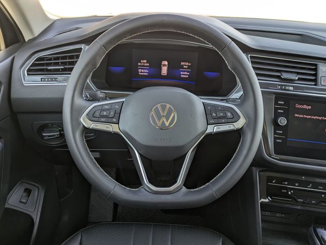2022 Volkswagen Tiguan SE photo 14