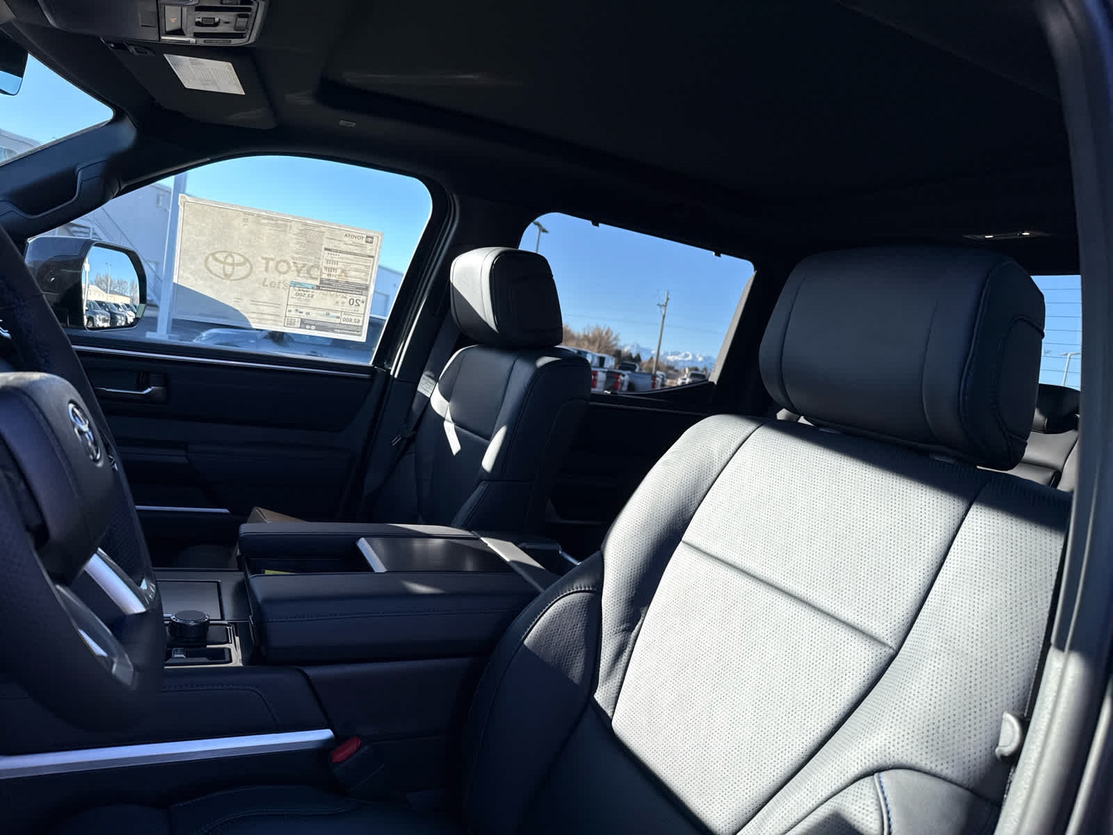 2025 Toyota Tundra Platinum CrewMax photo 13