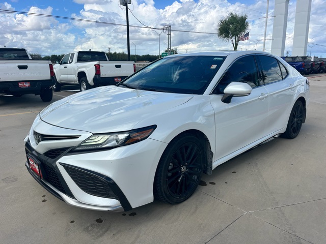 2021 Toyota Camry XSE photo 3