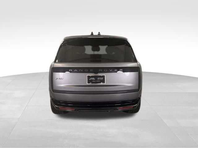 2024 Land Rover Range Rover SE photo 5