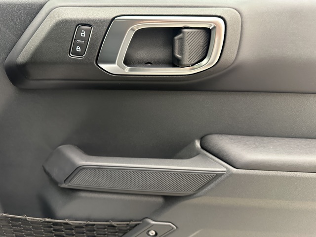 2025 Ford Bronco Outer Banks photo 11