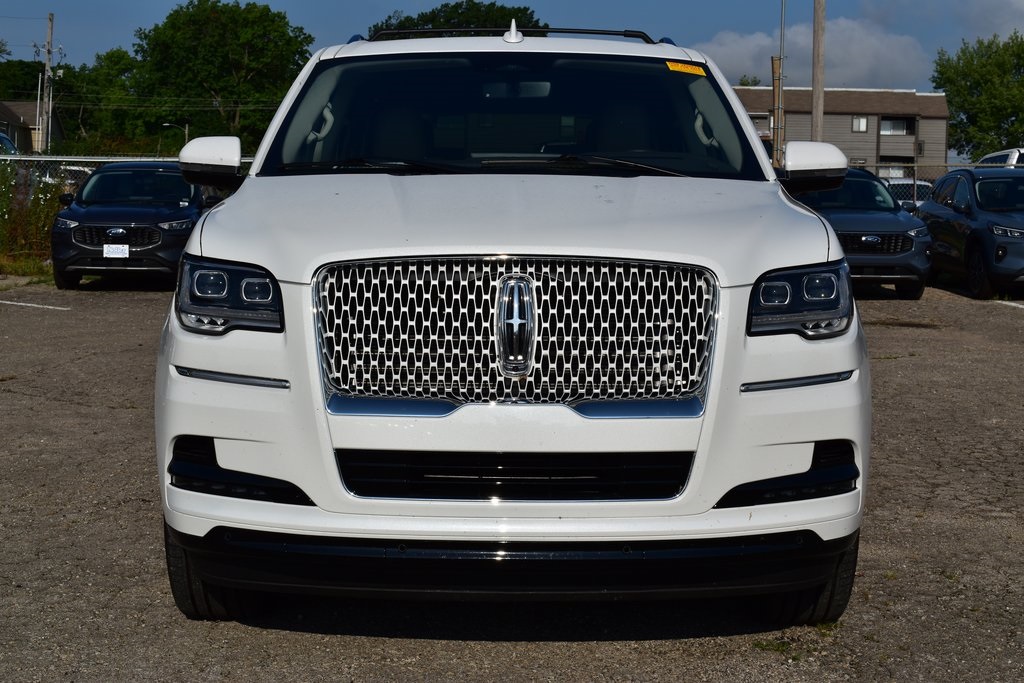 Used 2024 Lincoln Navigator Reserve with VIN 5LMJJ2LG2REL22105 for sale in Kansas City