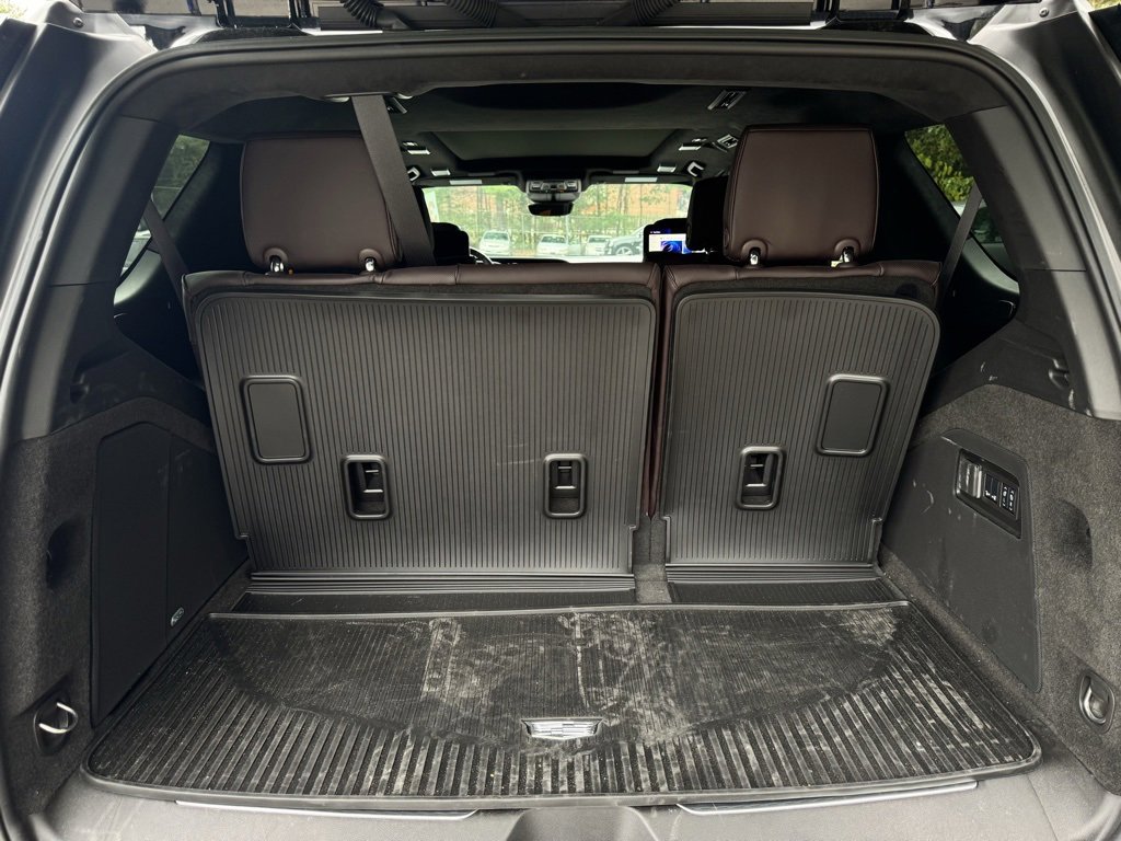 2024 Cadillac Escalade V-Series photo 10