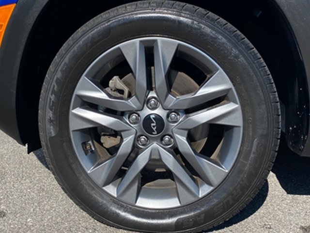 2022 Kia Seltos LX photo 19