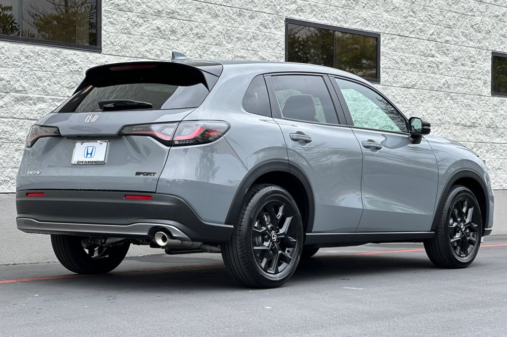 2025 Honda HR-V Sport photo 4