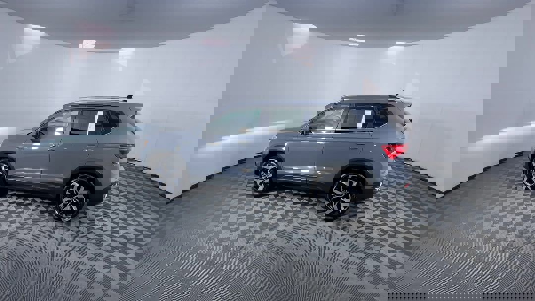2022 Volkswagen Taos SEL photo 4