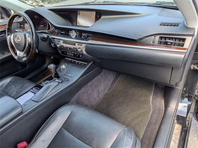 2014 Lexus ES 350 photo 29