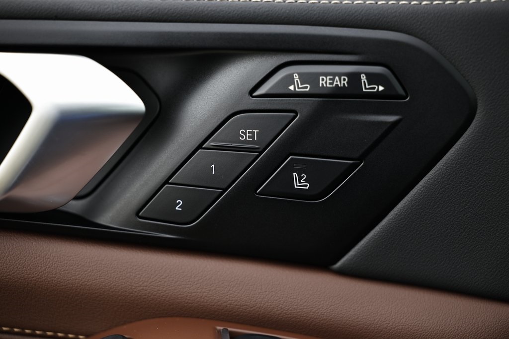 2026 Bmw X7 M60i photo 16