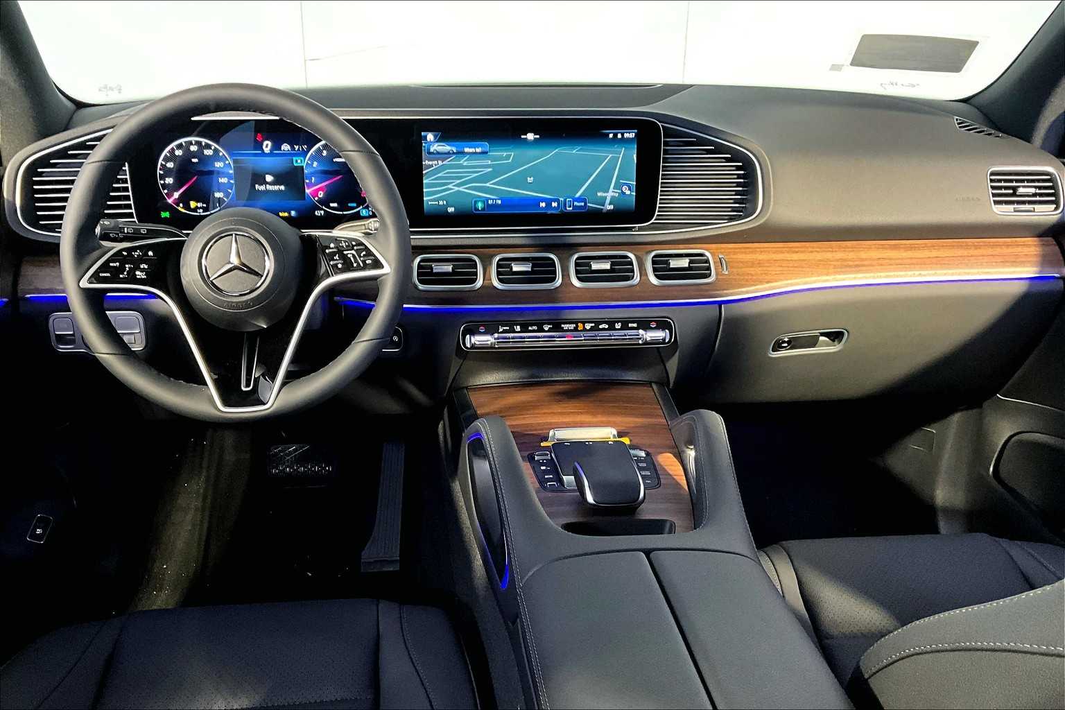 2025 Mercedes Benz GLE 450 4MATIC photo 4