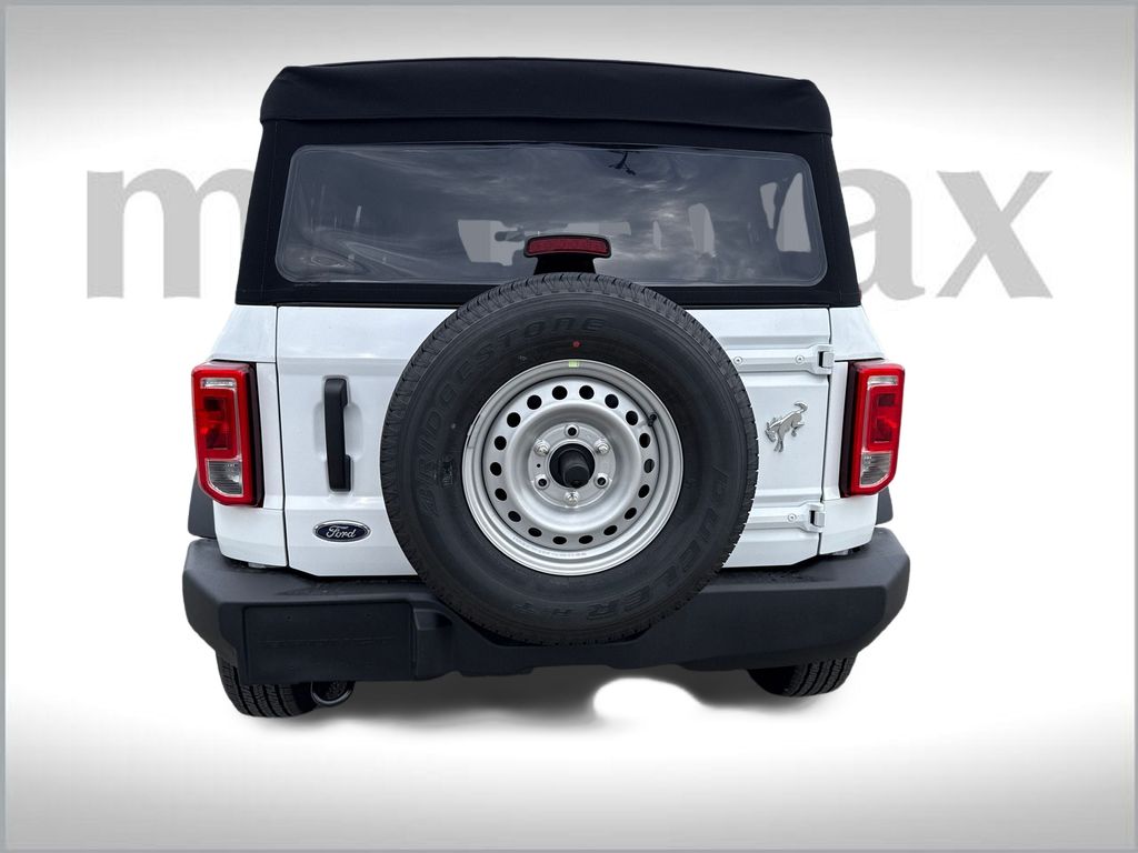 2025 Ford Bronco Base photo 9