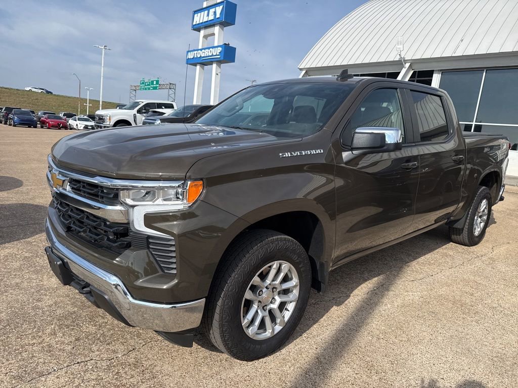 2023 Chevrolet Silverado 1500 LT's photo