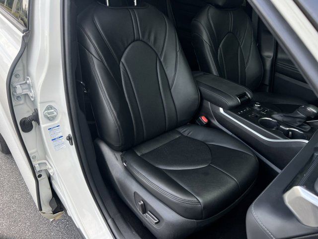 2021 Toyota Highlander XSE photo 16