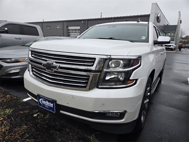 2020 Chevrolet Suburban Premier photo 2