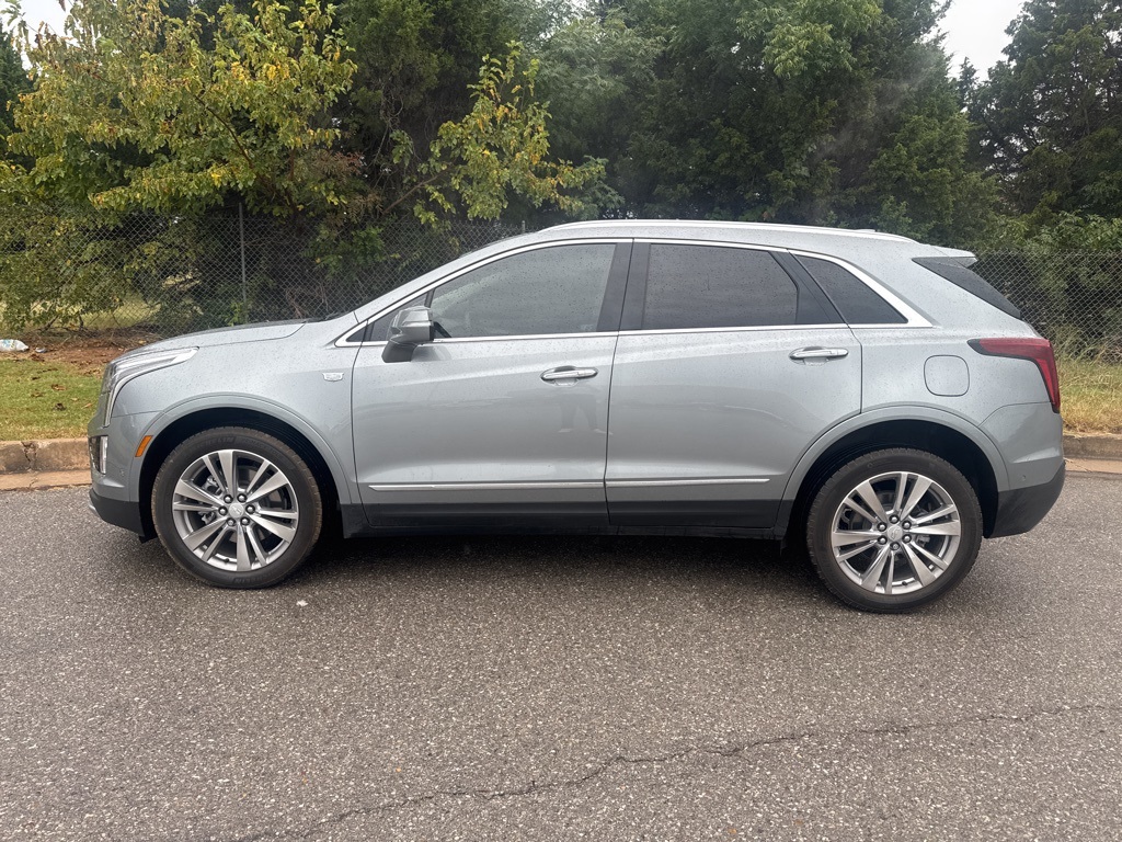 2023 Cadillac XT5 Premium Luxury photo 2