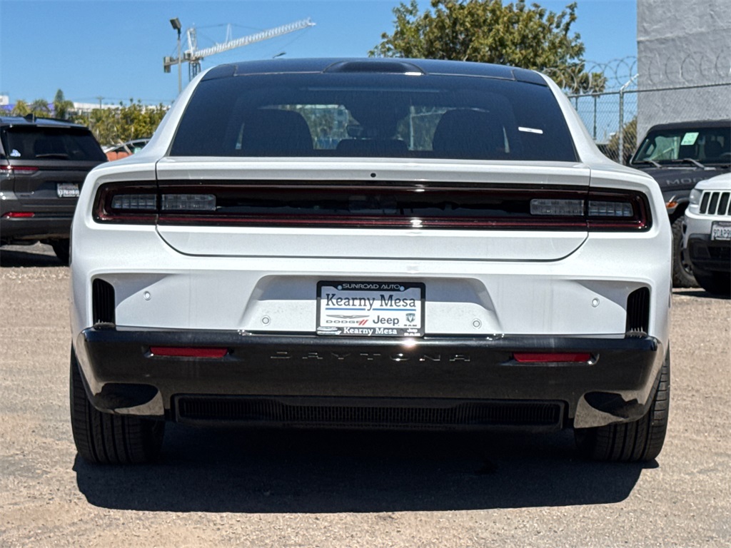 2025 Dodge Charger R/T photo 9