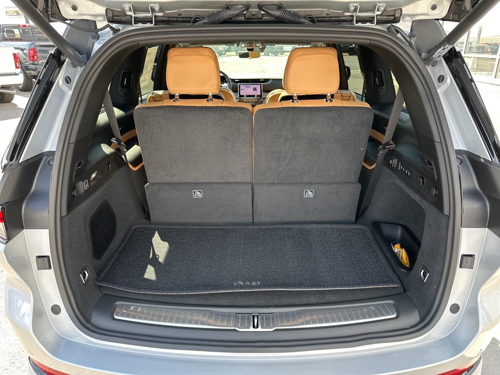 2025 Jeep Grand Cherokee L Summit photo 32
