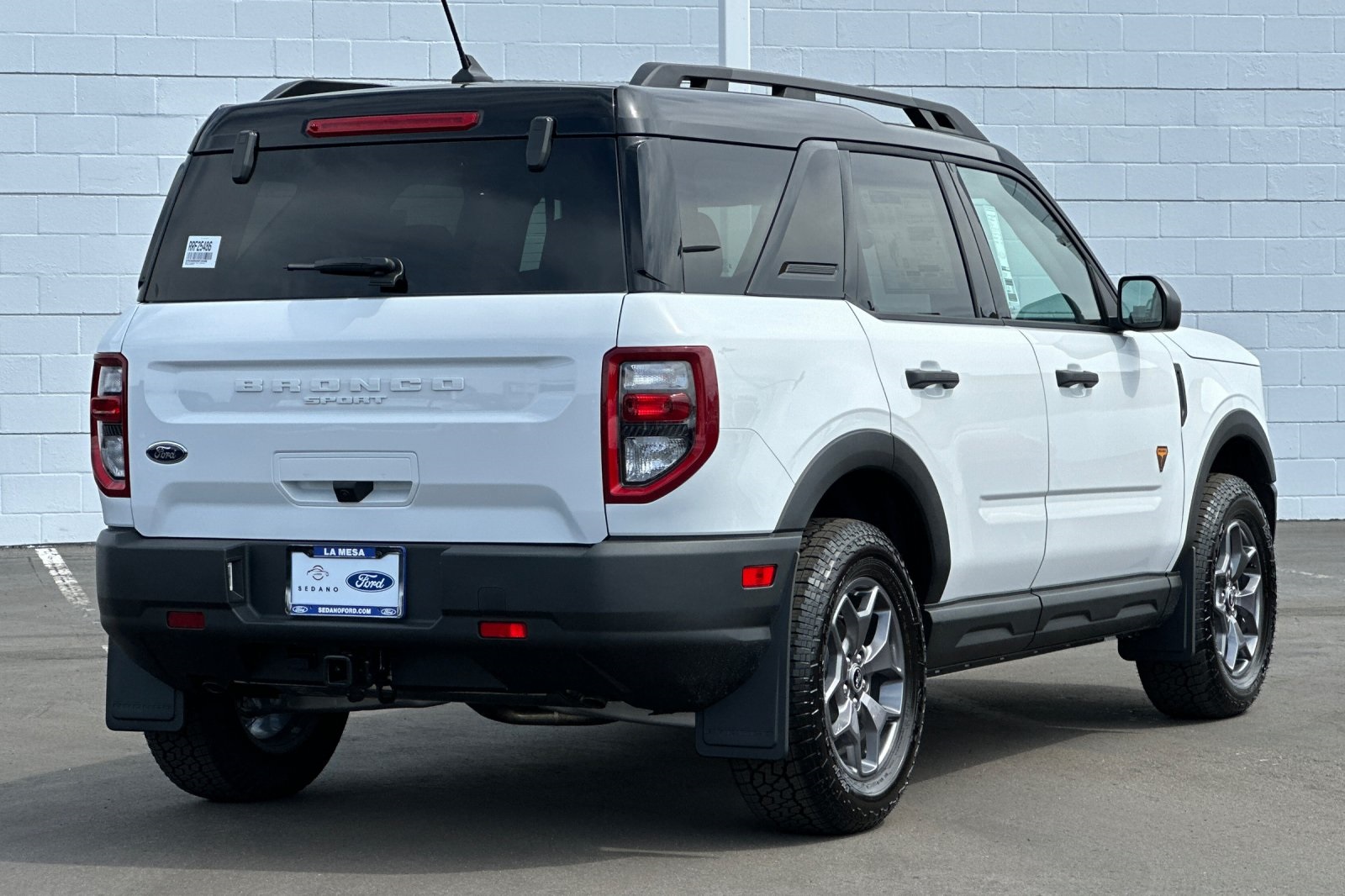 2024 Ford Bronco Sport Badlands photo 2
