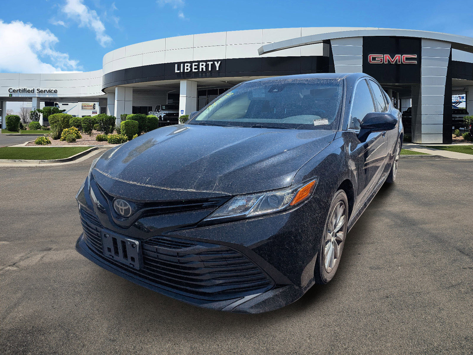 2018 Toyota Camry LE photo 3