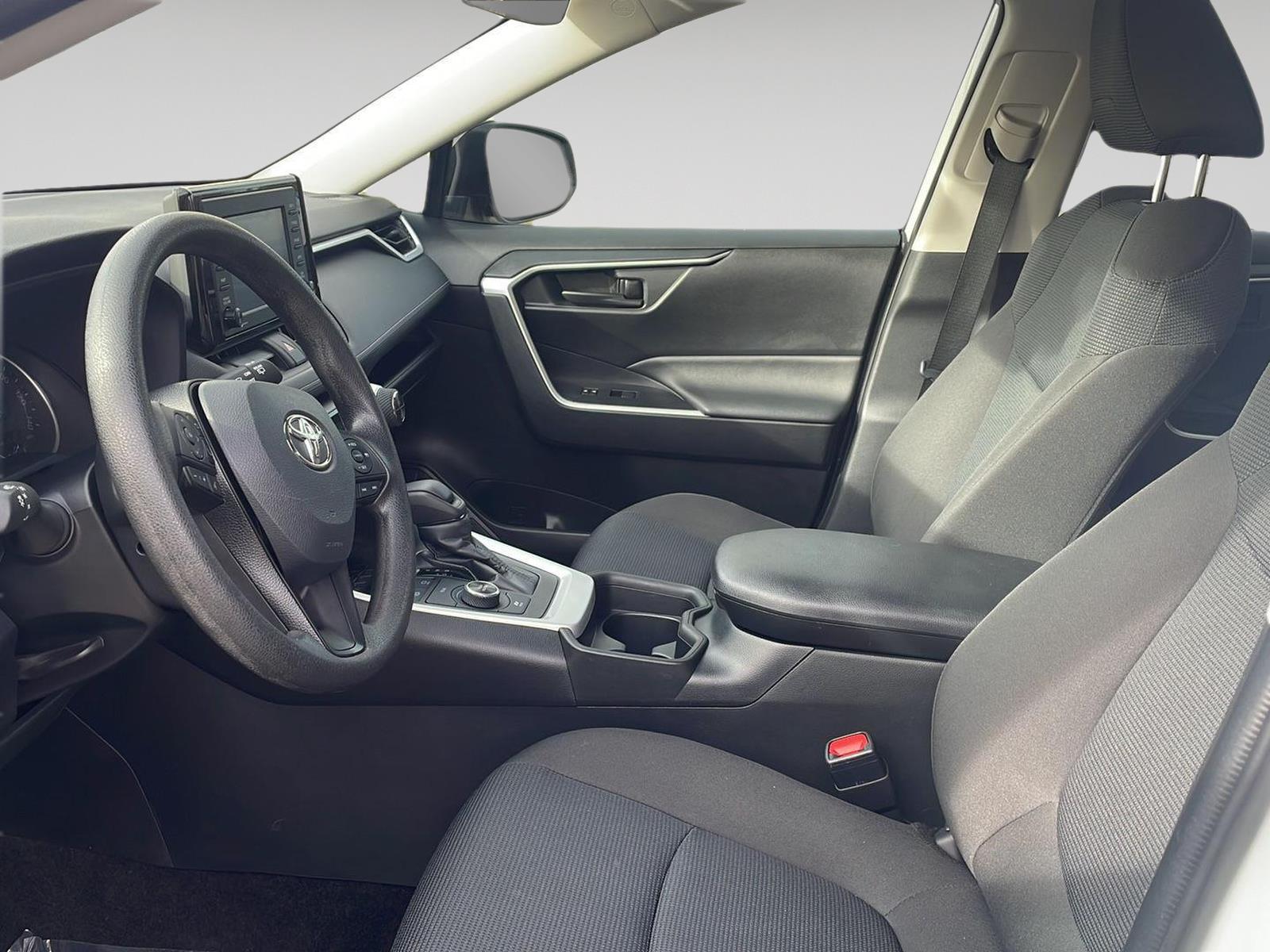 Used 2021 Toyota RAV4 LE with VIN 2T3LWRFVXMW128590 for sale in Kansas City