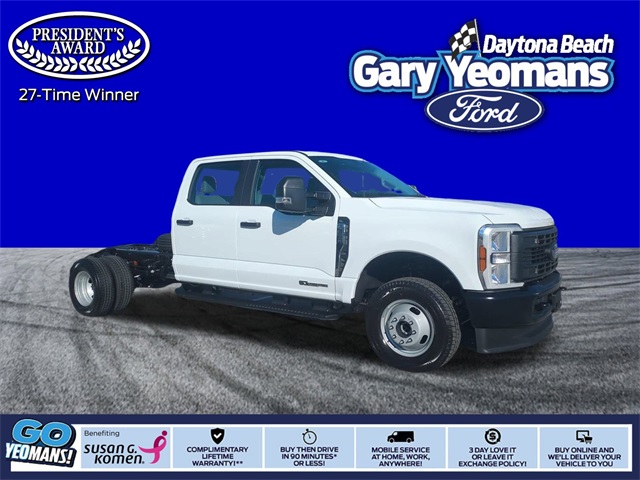 2026 Ford F-350 Super Duty Chassis Cab XL's photo