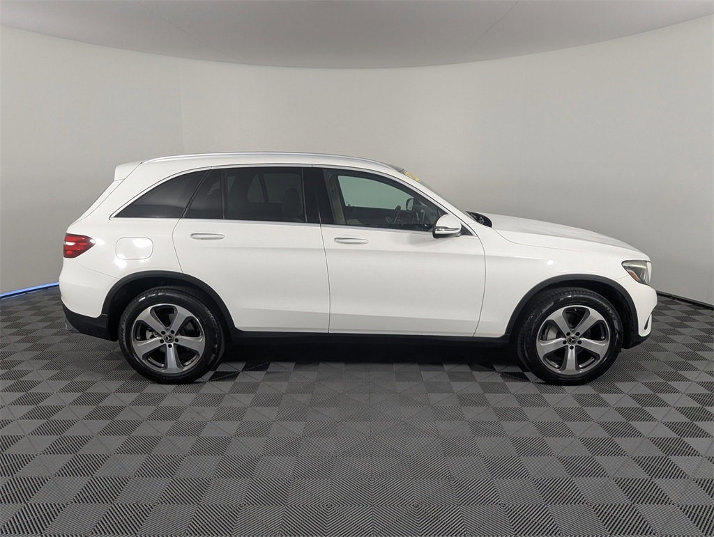 2019 Mercedes Benz GLC 300 photo 3
