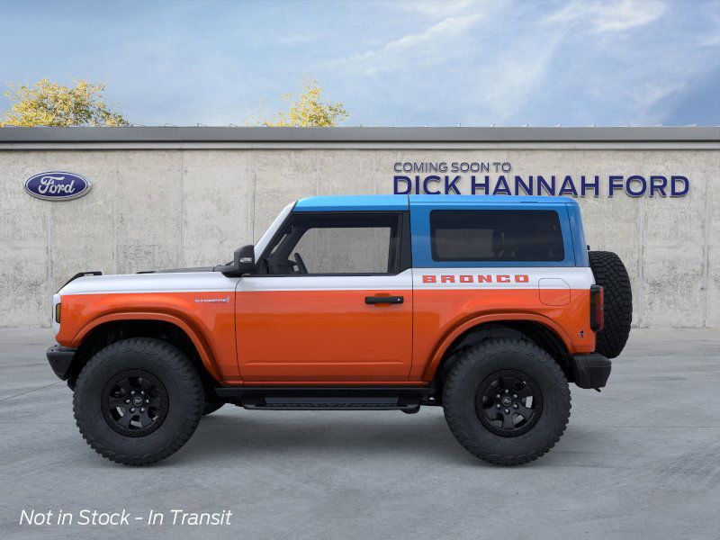 2025 Ford Bronco First Edition photo 2