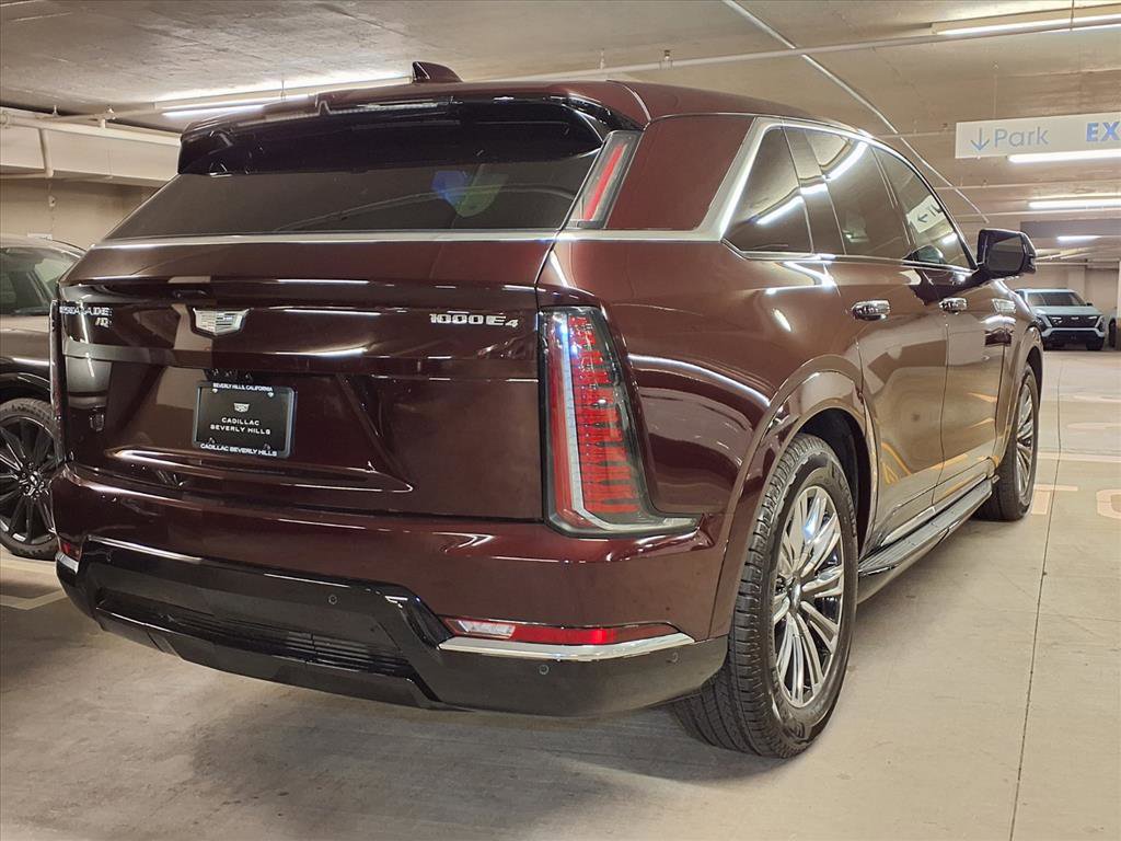 2026 Cadillac Escalade IQ Luxury photo 7