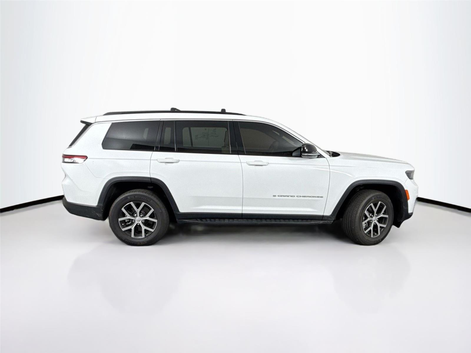 2024 Jeep Grand Cherokee Limited photo 5