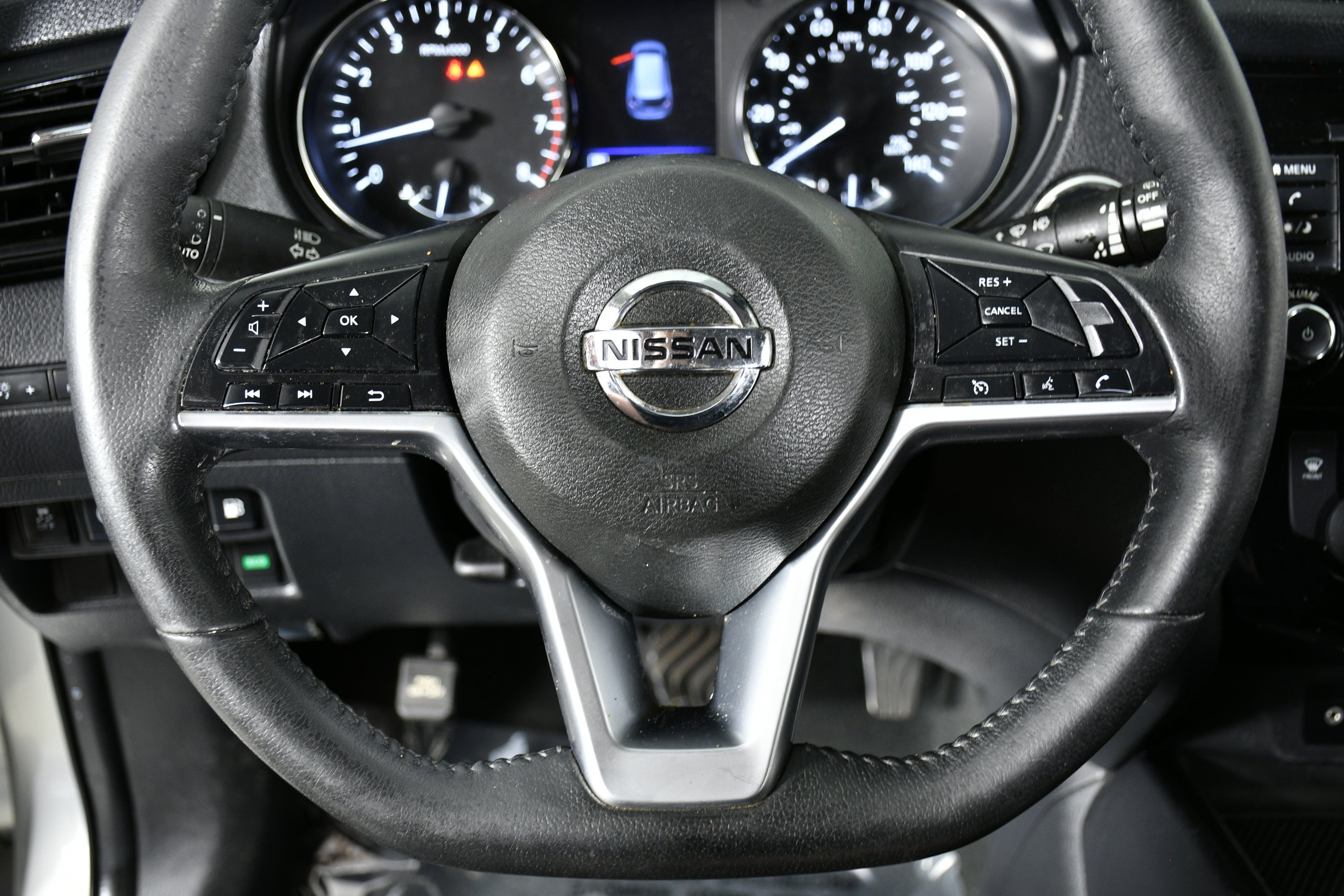 2020 Nissan Rogue SV photo 7