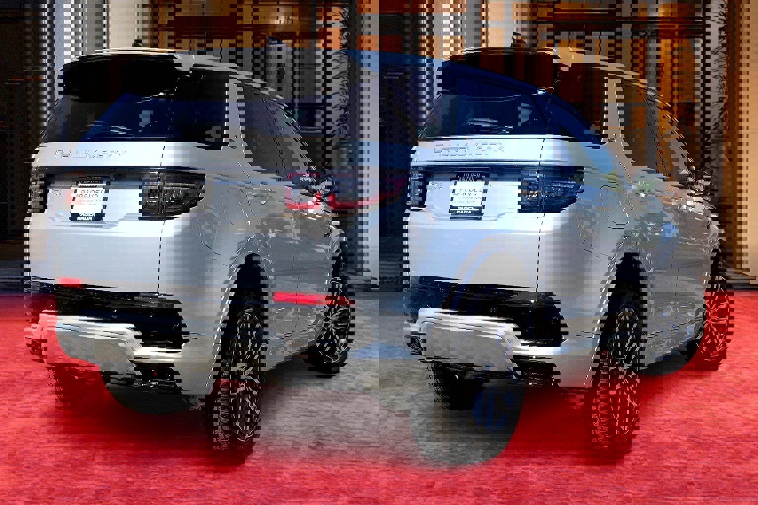 2024 Land Rover Discovery Sport S photo 12