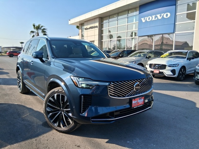 2026 Volvo XC90 Plus's photo