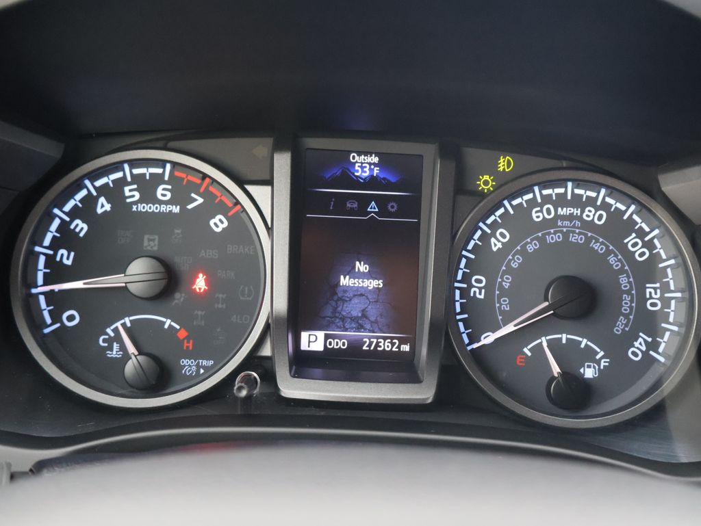 2023 Toyota Tacoma TRD Sport 4x4 photo 2