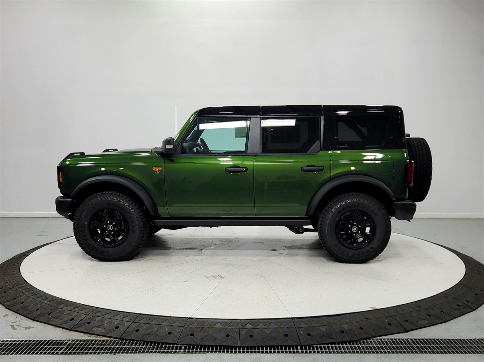 2025 Ford Bronco Badlands photo 4