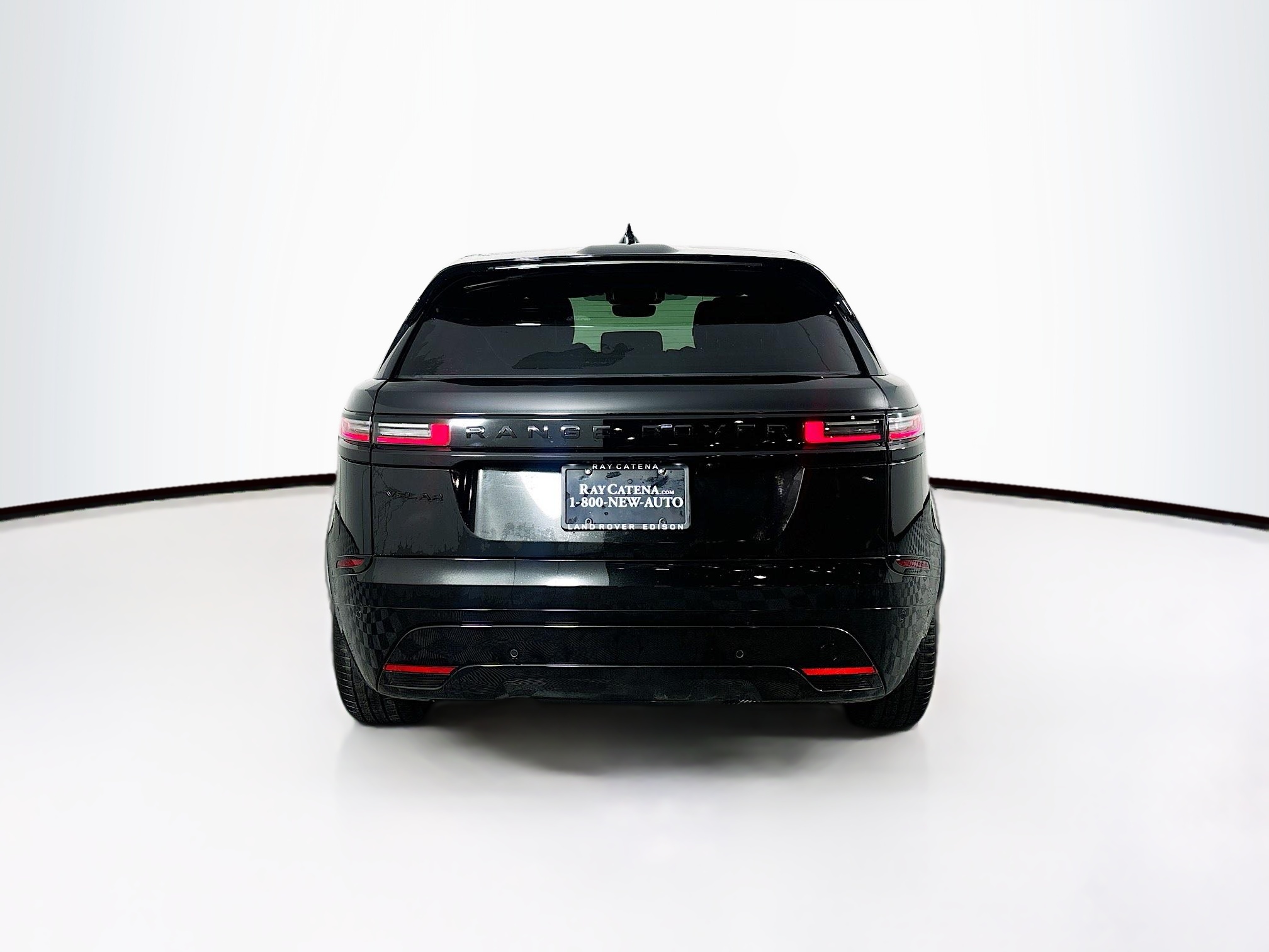 2026 Land Rover Range Rover Velar SE photo 6