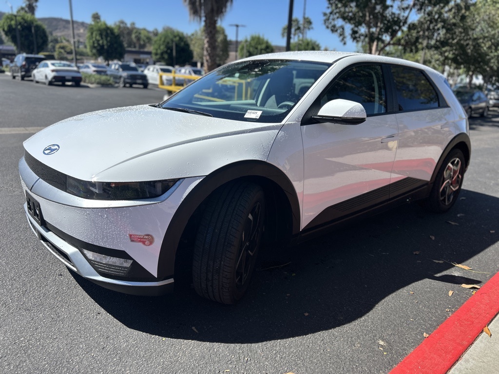 2024 Hyundai Ioniq 5 SE photo 4