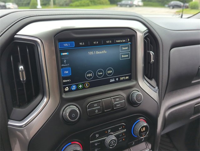 2022 Chevrolet Silverado 1500 LT photo 4