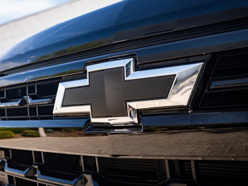 2024 Chevrolet Silverado 1500 RST photo 3