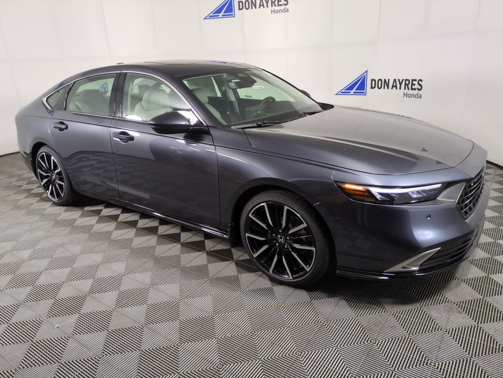2025 Honda Accord Hybrid Touring photo 7