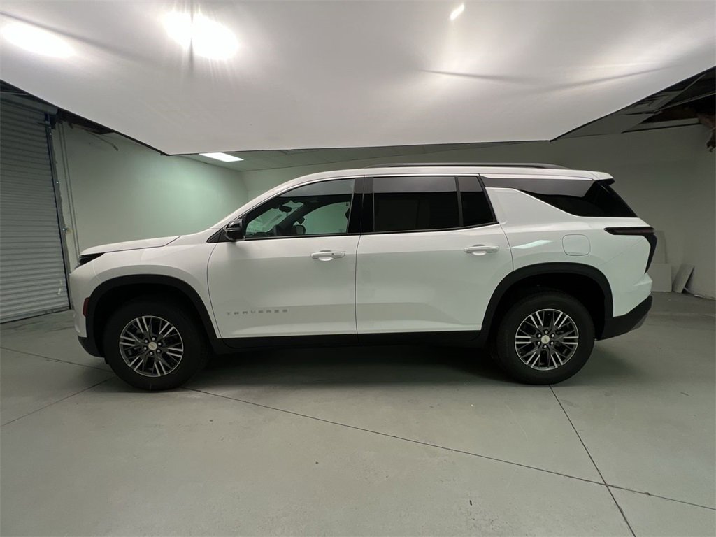 2026 Chevrolet Traverse L photo 4