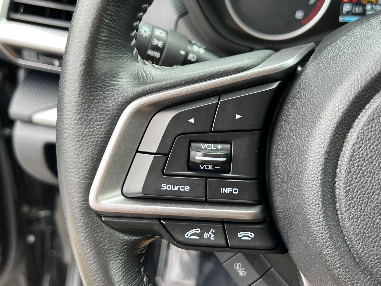 2023 Subaru Forester Premium photo 25