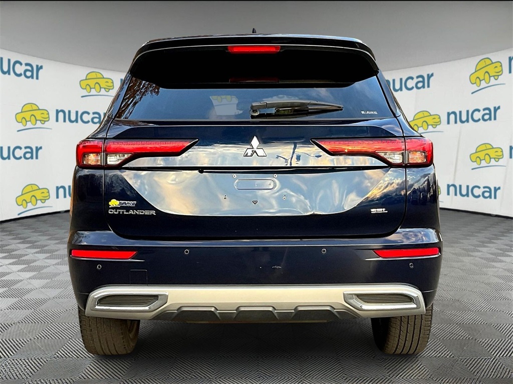 2022 Mitsubishi Outlander SEL photo 4