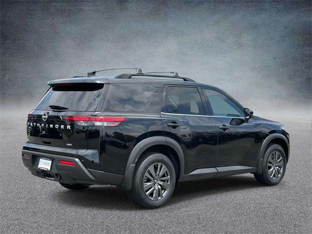 2025 Nissan Pathfinder SV photo 2