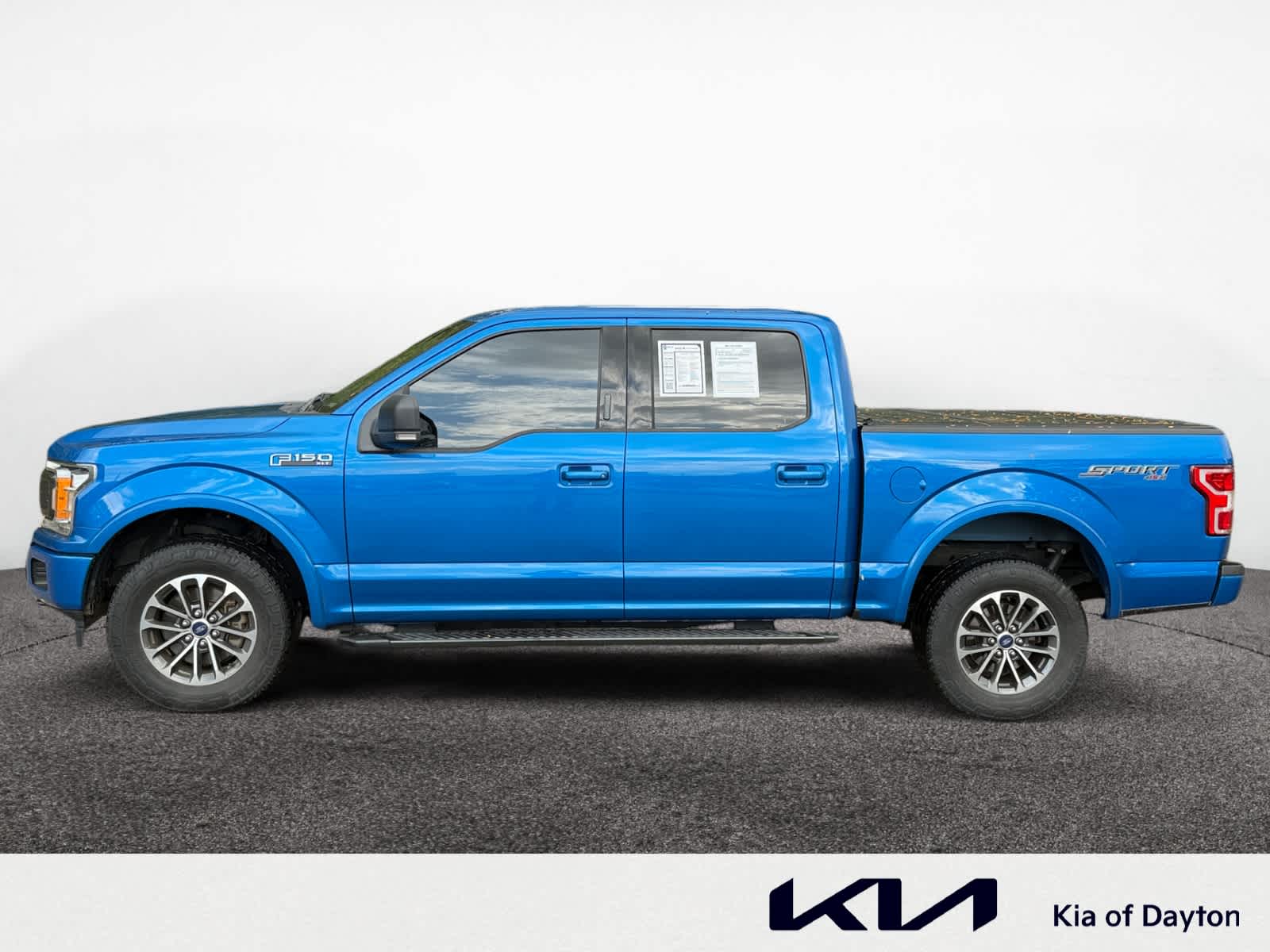 2019 Ford F-150 XLT photo 2