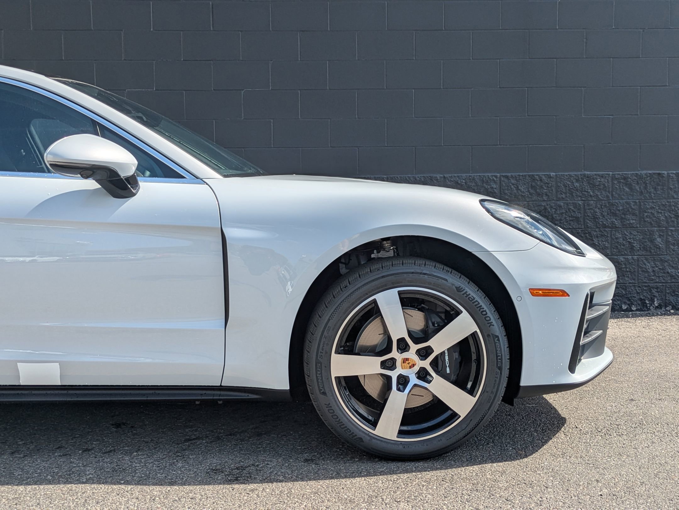 2025 Porsche Panamera 4 photo 11