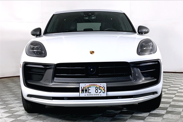 2023 Porsche Macan T photo 6